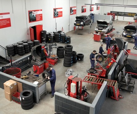 rechtdoor Reizen talent Profile Car & Tyre centre Groet's autobedrijven Den Helder